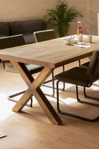 Descubre la elegancia sostenible con la Mesa de Comedor Rectangular en Madera de Mango Quora Natural de Jameos Estudio. ¡Ideal para hasta 8 comensales!