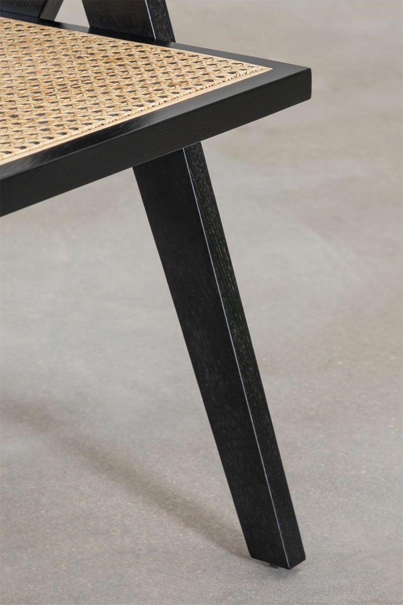 Transforma tu hogar con la elegante Silla de Comedor en Ratán de Jameos Estudio. Estilo vintage, confort excepcional. ¡Descúbrela ahora!