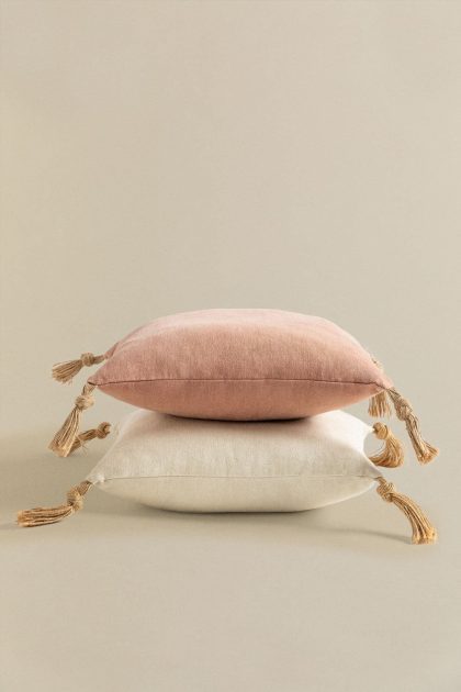 Eleva tu decoración con el Cojín Cuadrado en Algodón y Yute (45x45 cm): sofisticación y confort en un diseño único. ¡Transforma tu espacio hoy!
