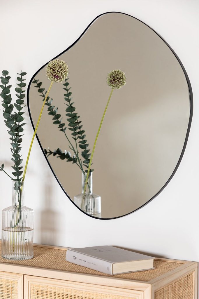 Espejo de Pared en Metal (67x60 cm): Elegancia y Estilo Industrial para tu Hogar
