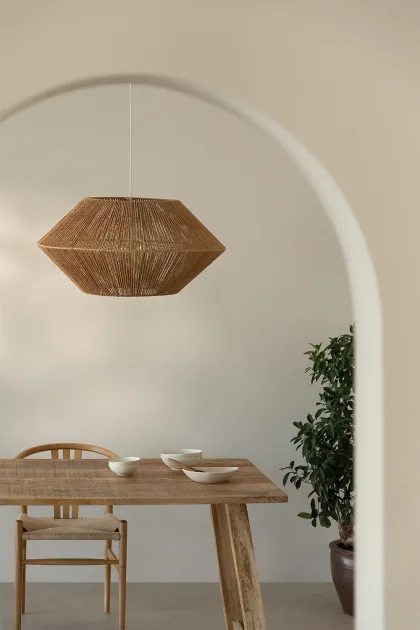Ilumina con distinción tus exteriores con la Lámpara de Techo Exterior Vexel de Jameos Estudio. Elegancia y estilo en cada detalle.