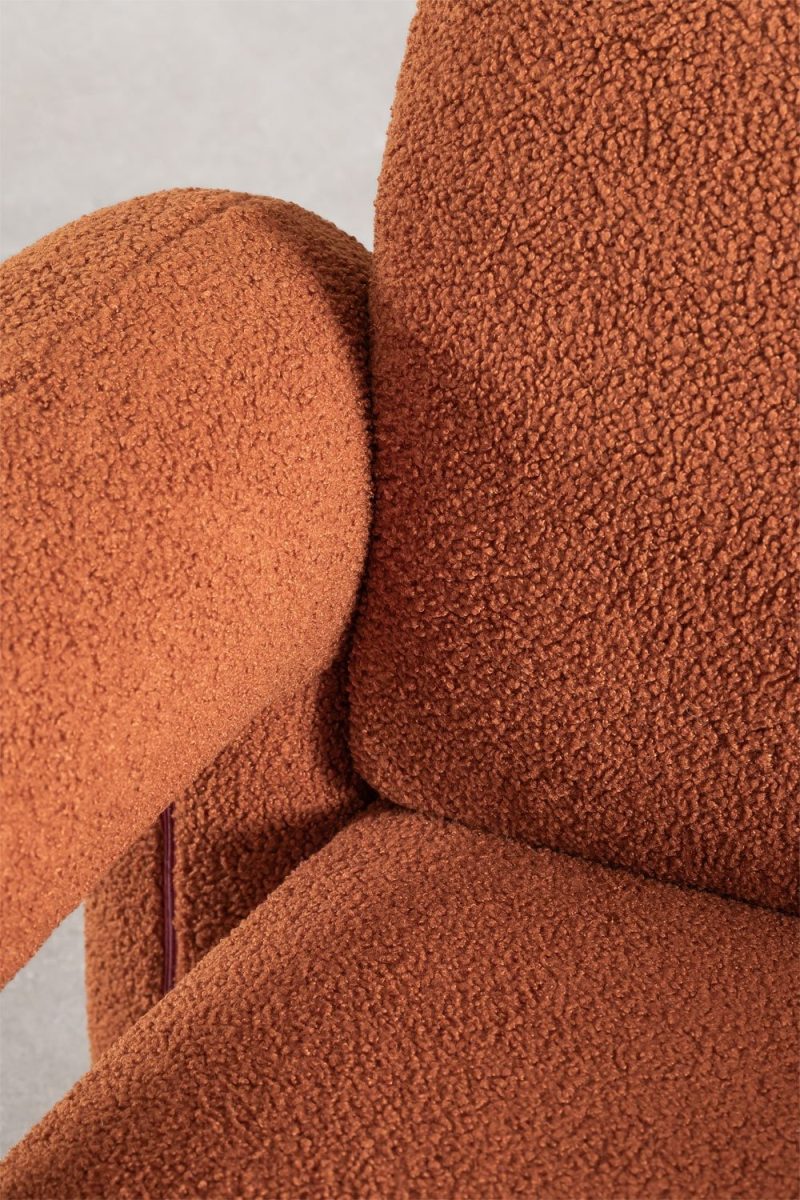 Descubre el Sillón en Borreguito Vex de Jameos Estudio: elegancia, comodidad y diseño vanguardista para tu hogar. ¡Hazlo tuyo hoy mismo!