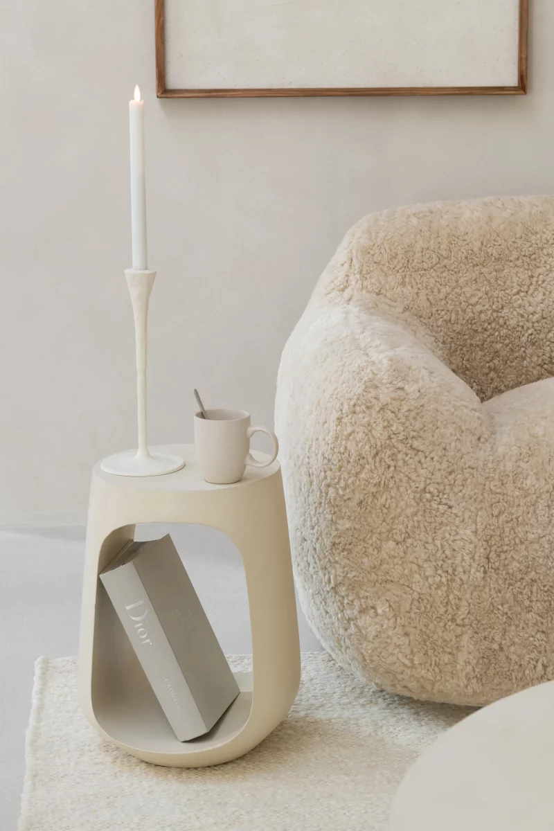 Mesa auxiliar curve en beige tienda online Jameos Estudio