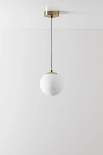 lámpara de techo dorada con bola de cristal tienda online Jameos Estudio