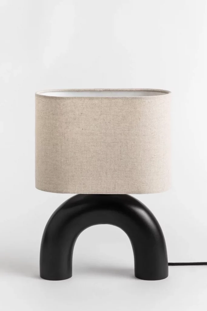 Lámpara de mesa en cerámica negra Tienda Jameos Estudio